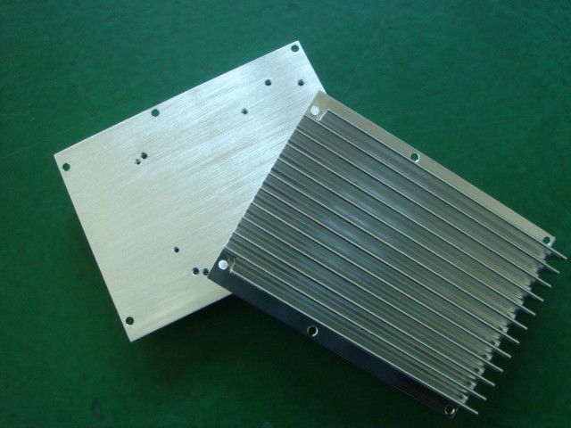 Szybkie Prototype CNC precyzyjnej obróbki aluminium Wyciskanie Radiator z powłoką konwersji
